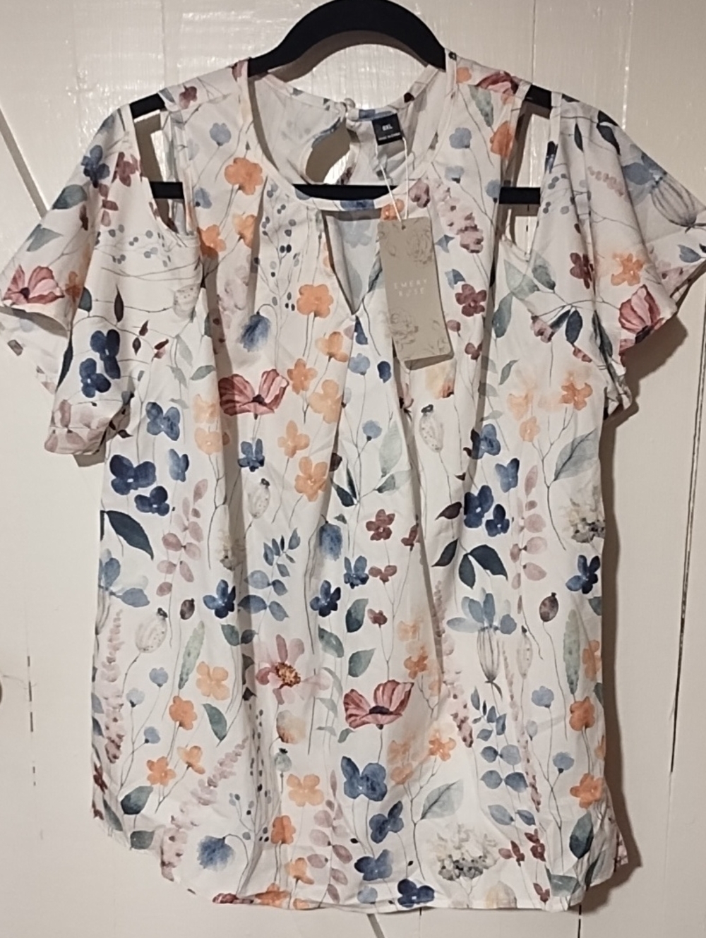 NWT Emery Rose Floral Keyhole Short Sleeve Blouse, Cold Shoulder Size 0XL.